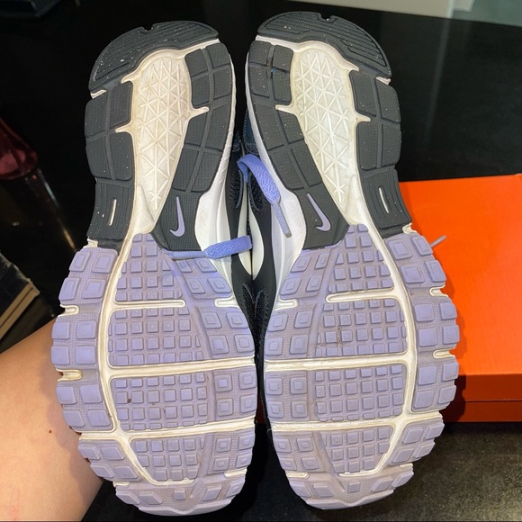 Nikes Revolutions 3. - Picture 3 of 3